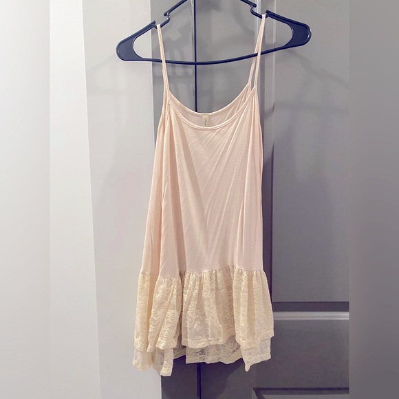 Tank top with Sprouted Lace Bottom - Picture 1 of 1